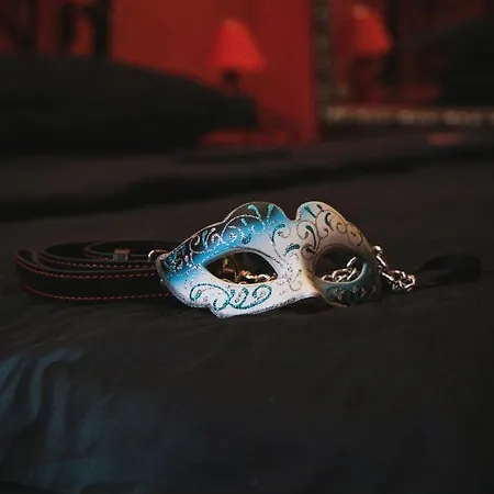 Apartment Bdsm Red *